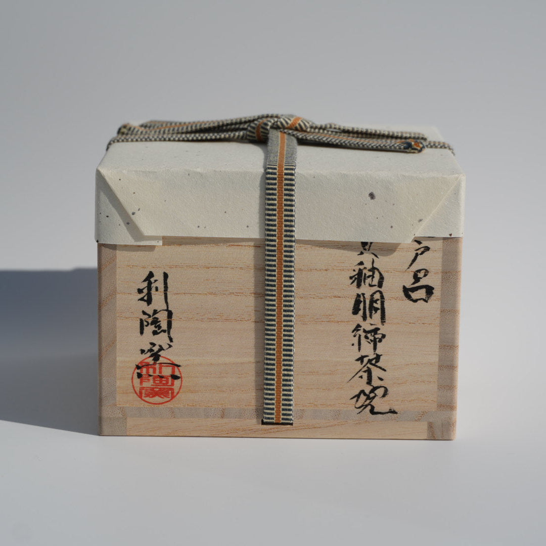 限定】Mt. FUJI MATCHA × 志戸呂焼 茶盌［青嶋利陶 作］木箱入り – EN